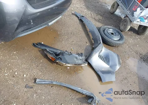 2015 Toyota Yaris L z USA, uszkodzony, nr VIN VNKKTUD3XFA035764